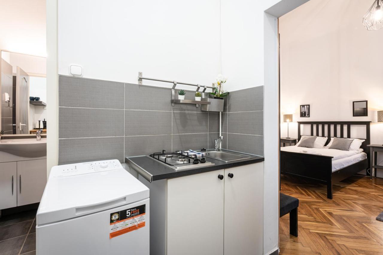 B8 - Grand Boulevard Cozy Apartment - Best Location By Bqa Budapest Kültér fotó