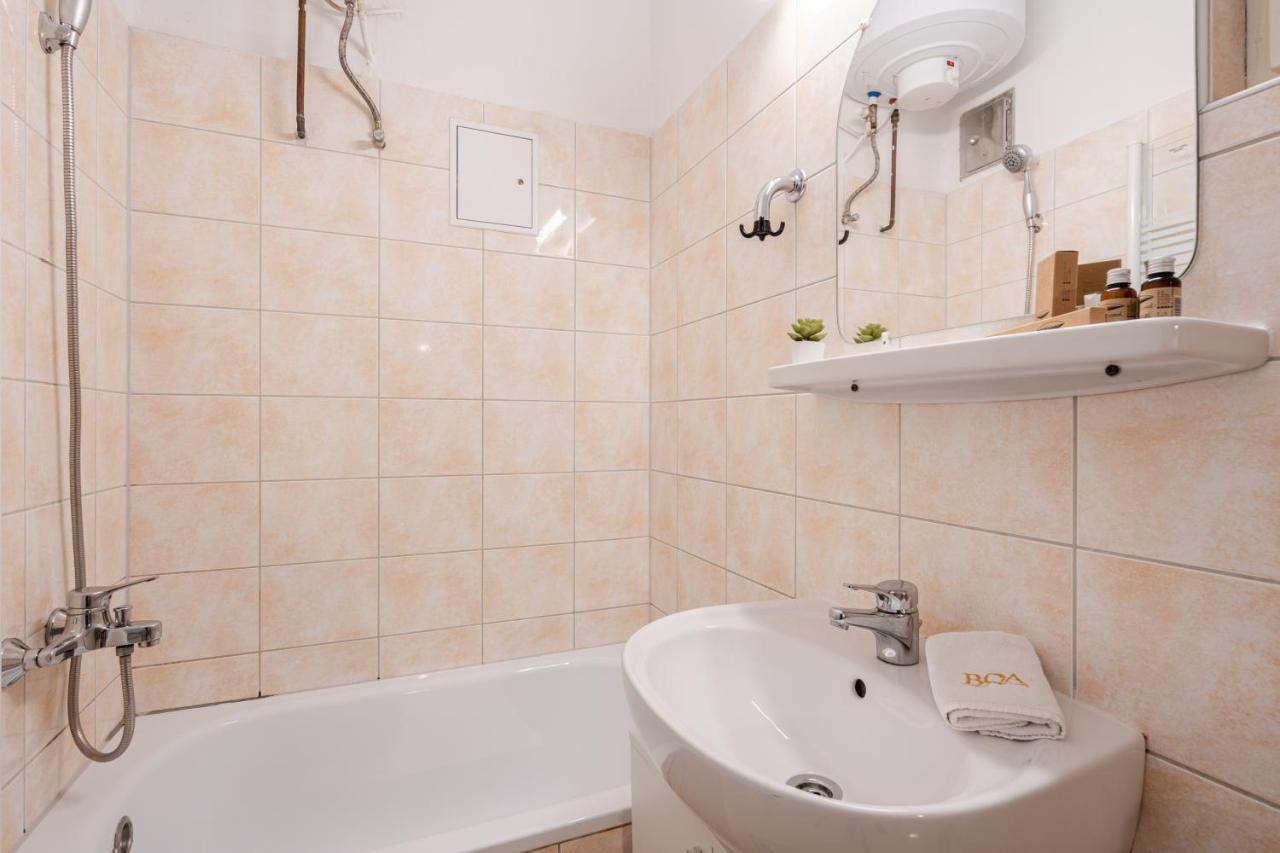 B8 - Grand Boulevard Cozy Apartment - Best Location By Bqa Budapest Kültér fotó